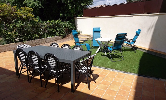 Les Salles-sur-Verdon House | House with backyard 300 m from Lake Sainte-Croix