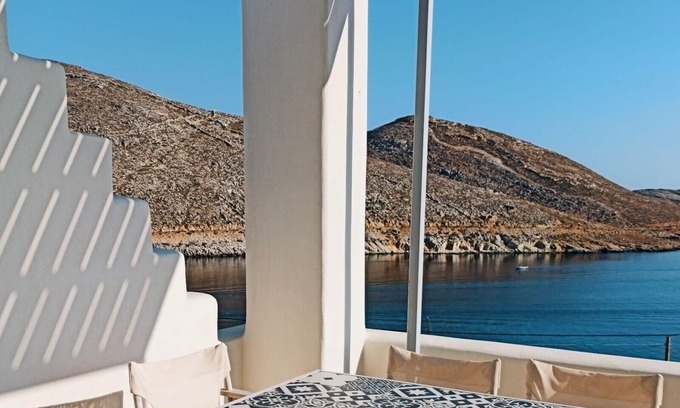 Panormos Villa | House with character