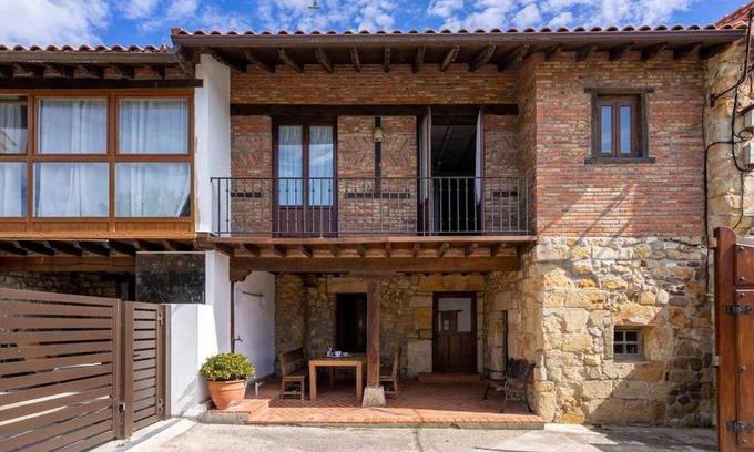 Miengo House | House with garden near the beach - El porton