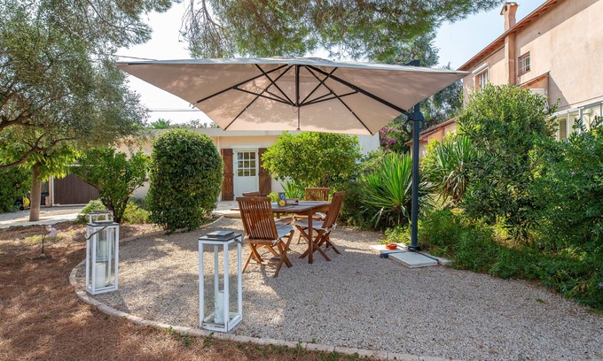 California - Pezou House | House with garden over the bay of Cannes