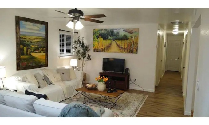 Santa Rosa House | House with New Addition King Size Bed, close to Downtown, St Helena, Kenwood