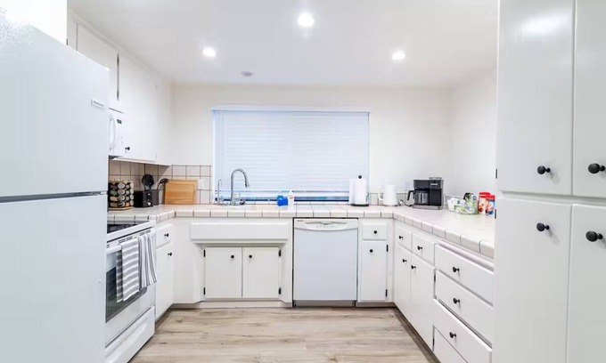 Rancho Cordova House | House with nice backyard, playground and many