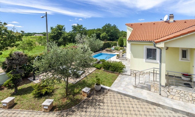 Marcana House | House with pool for 5 people 15 km from Pula, quiet at the end of the village