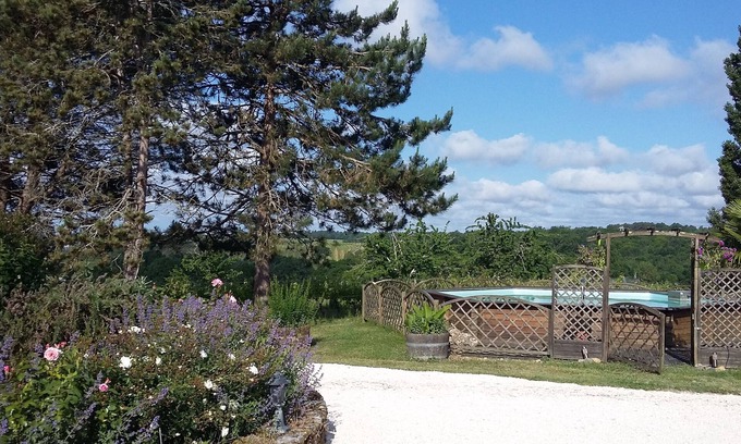 Caumont House | House * with pool, near Saint Emilion, eco-lodge, massage, 8 people