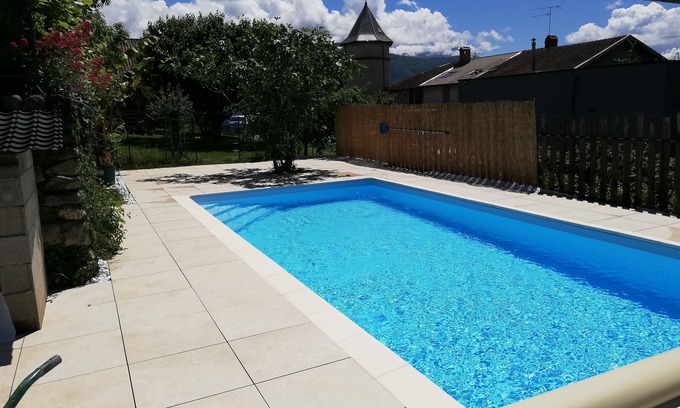 Brie-et-Angonnes House | House with private pool between countryside & mountains