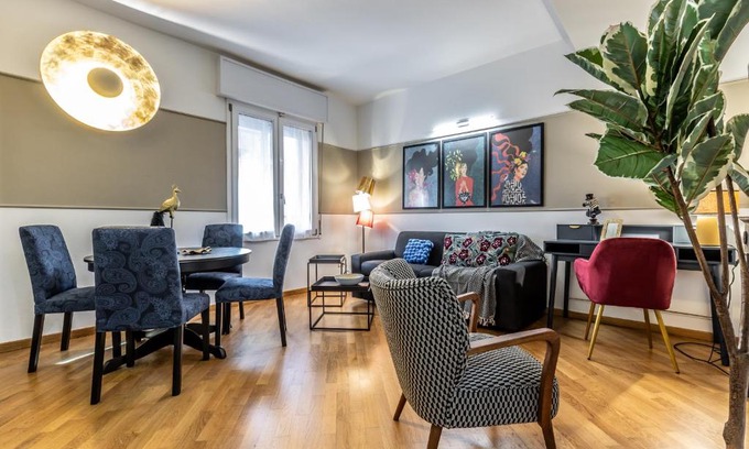 Historic Center Apartment | HouSmart Azzo Gardino 4