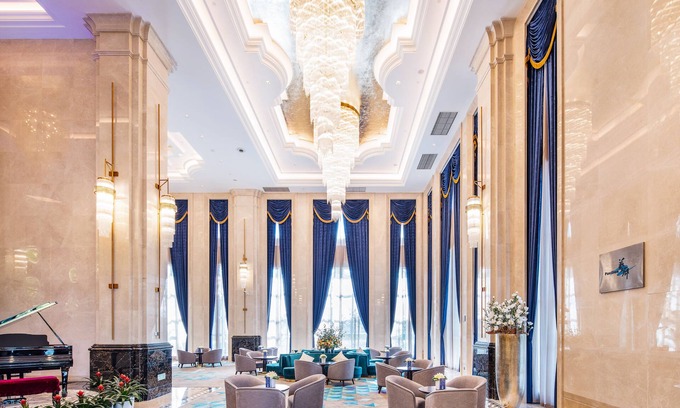 Yanjiang District Hotel | Howard Johnson New District Plaza Ziyang