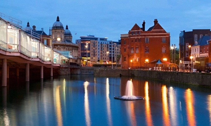 Hull Apartment | HU1 Hull City Centre Modern Apartment WIFI BATH H9