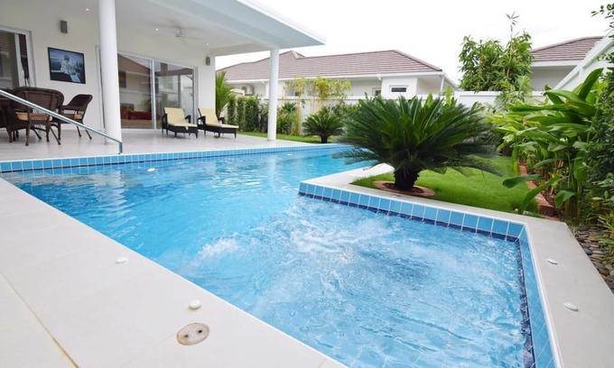 Hin Lek Fai Villa | Hua Hin luxury Pool Villa Cattleya