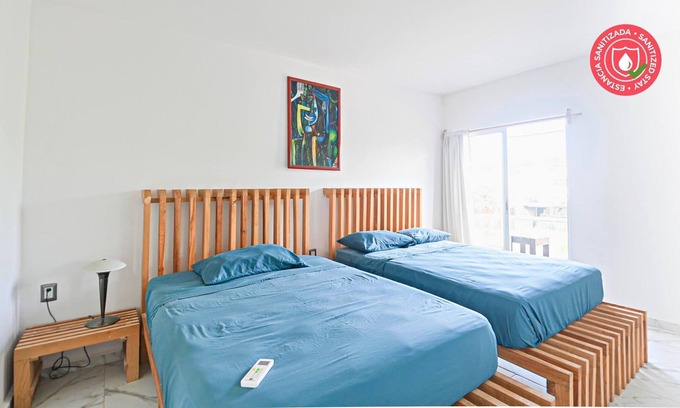 Emerald Coast Bed & Breakfast | Huaca's Room in hotel for 4 pax | 5 min to the beach