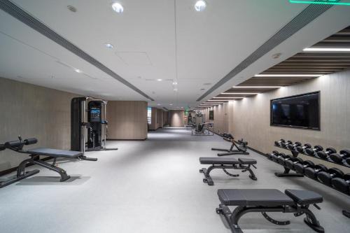 Baqiao Hotel | HUALUXE Xi'an Chanba by IHG-西安浐灞华邑酒店-Near Xi'an International Convention Exhibition Center and Shopping mall and The Romantic show of Xi'an-Free Luggage Storage-English Service
