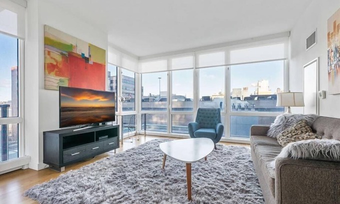 Hell's Kitchen Apartment | Hudson River 1 BR | near Hudson Hards | Free Wi-Fi