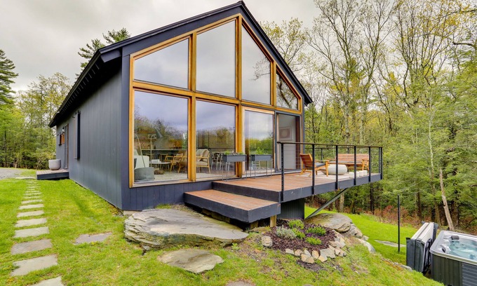 Kerhonkson House | Hudson Valley Vacation Rental w/Private Pool!