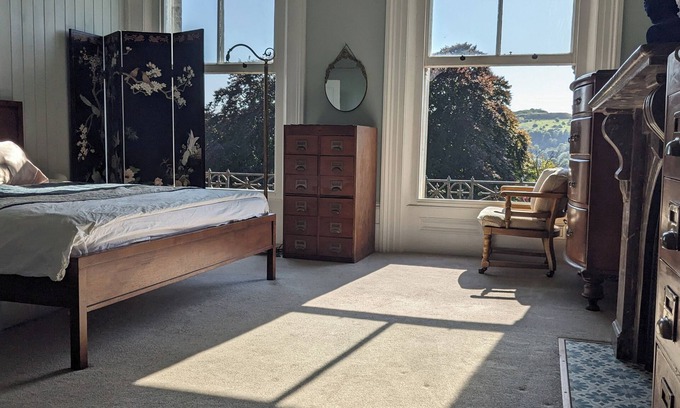 Dover Apartment | Huge 1 bed in Historical Garrison with Dover Castle View & Sea view.