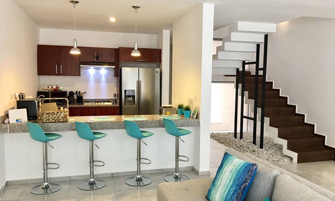 Villa Juarez House | HUGE BRAND NEWER MODERN HOUSE w PRIVATE ROOF DECK & JACUZZI CLOSE TO THE BEACH