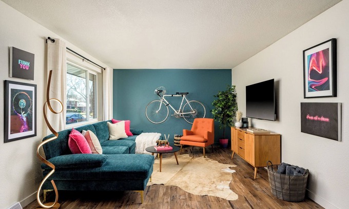 Alta Vista Area House | ~Huge Hot Tub~Theater/Game Room~Family Friendly~Private Backyard Oasis~Fire Pit~