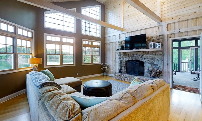 Tazewell Cabin | Huge lakefront home & guest house - private dock, two full kitchens & game room