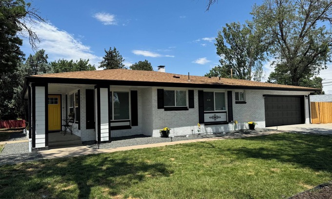Greeley House | Huge Ranch Home with 2 game rooms! Enjoy shuffle board, Ping Pong & Hot Tub