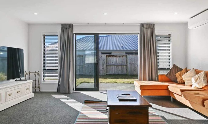 Rangatira Park House | Huka Falls Getaway Su