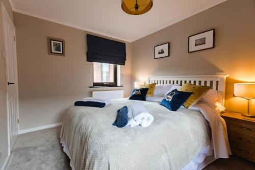 Hull Old Town Apartment | Hullidays》Marina Town House