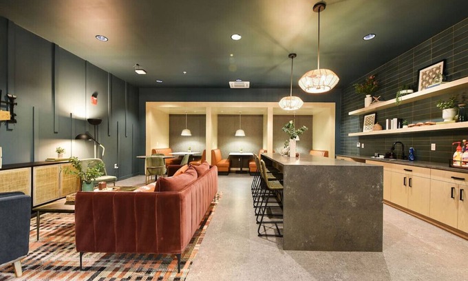 East Liberty Apartment | HULU+GYM+PARKING Near Shopping|Universities|UPMC