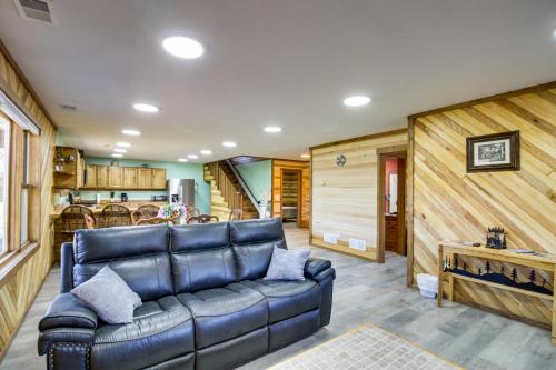 Pequot Lakes House | Hunt, Hike and Explore! Private Home in Pequot Lakes