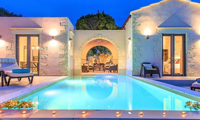 Apokoronas House | Hut "Villa Vardis" with own pool