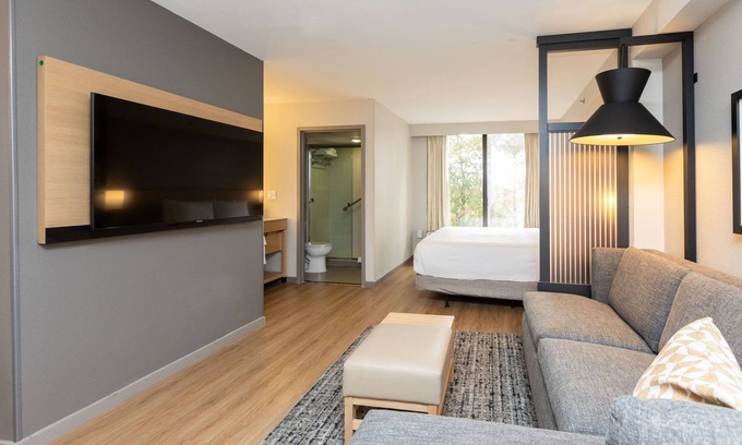 Arrowood Hotel | Hyatt Place Charlotte/Arrowood