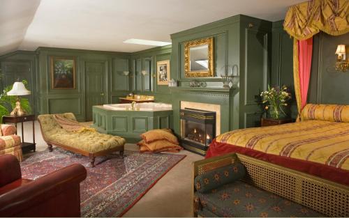 Historic Hill House | Hydrangea House Inn