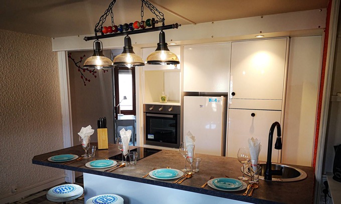 Epinal Condo | Hyper center, T3 crossing, exceptional view of the castle and the Moselle.