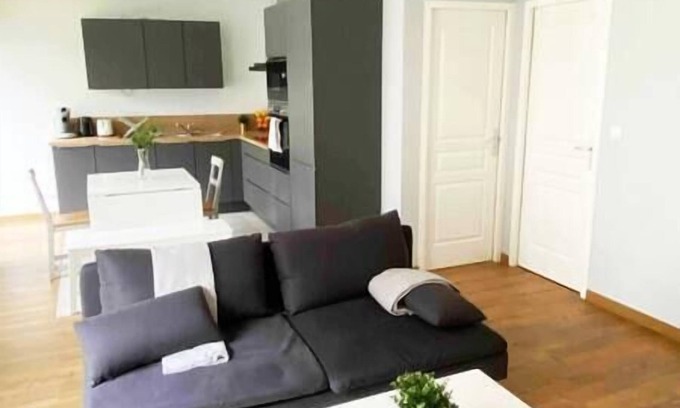 Orleans House | Hypercentre Maison Duplex Avec Jardin & Parking Privé