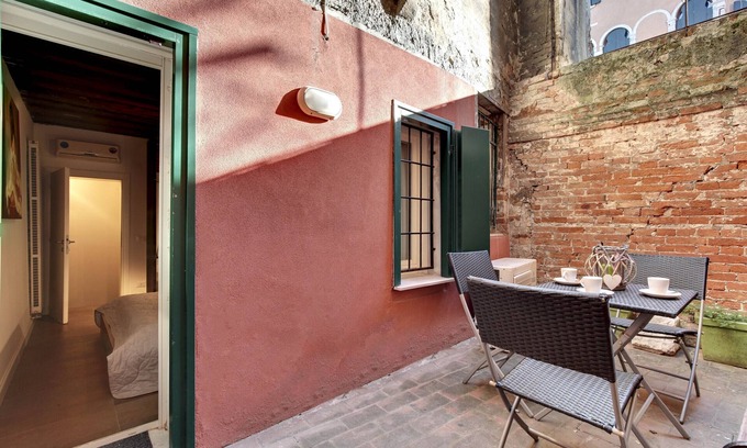 Cannaregio Apartment | I Quattro Mori by Wonderful Italy