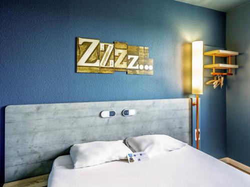 Trappes Hotel | ibis budget Versailles - Trappes