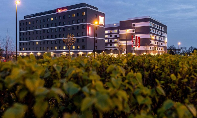 Lichtenbroich Hotel | ibis Duesseldorf Airport