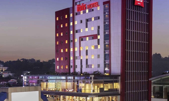 Manado City Centre Hotel | ibis Manado City Center Boulevard