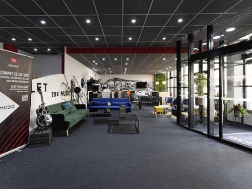 Pantin Hotel | ibis Paris Pantin Eglise