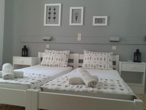 Paros Hotel | Icarus Rooms
