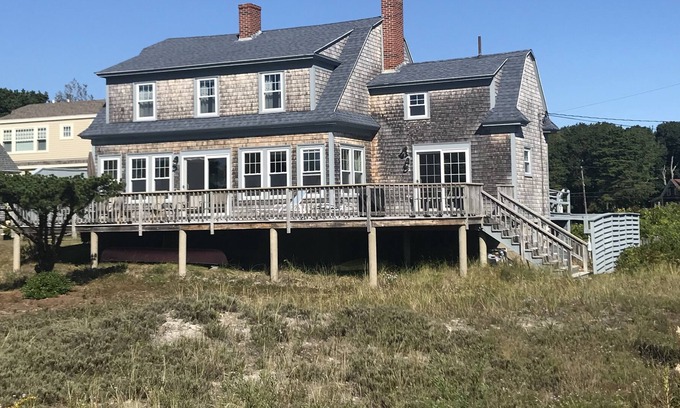 Kennebunkport House | Iconic Goose Rocks Beach waterfront