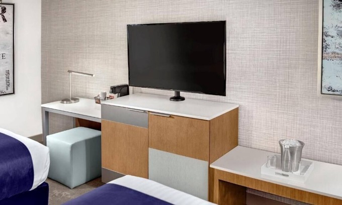 Gateway District House | Iconic of Las Vegas! 3 Great Units, On-site Casino and 2 Pools, Near Mob Museum