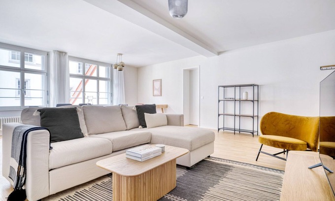 Niederdorf Apartment | Ideal Altstadt 3 Room w/Storage & W/D, nr Old Town, by Blueground