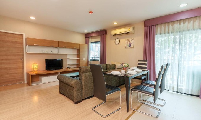 Ploenchit Apartment | IDEAL APT2@heart BKK-350m to BTS