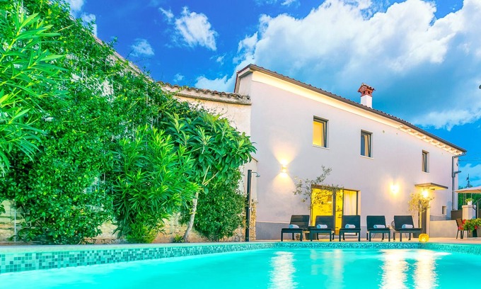 Jursici House | Ideal for a family vacation. Heated pool. Local breakfast optional available