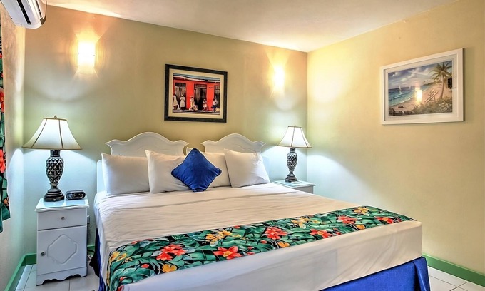 Worthing Hotel | Ideal Stay for Beach Goers: Cozy Room w/Living Area and Kitchenette | 3 Rooms