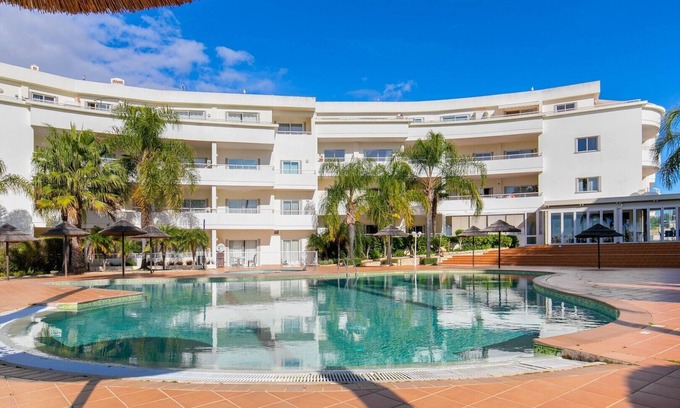 Porto de Mos Apartment | Ideally located for a perfect beach holiday