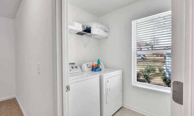 Charlotte House | Idlewild South Spacious~ 4BR + 6 Min drive Uptown