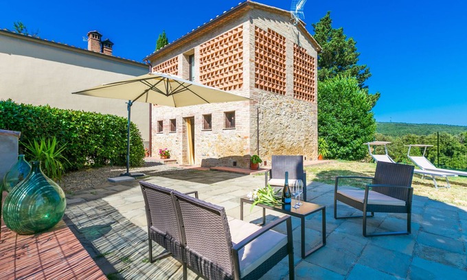 Castel San Gimignano House | Il Fienile di Leo by Interhome