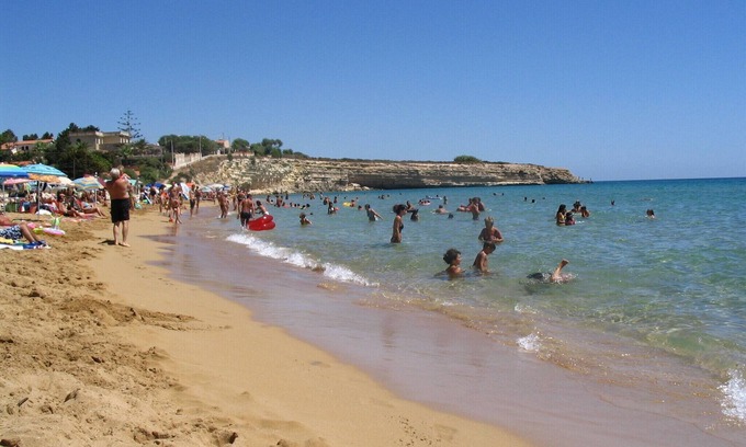 Gallina Apartment | Il Mandarino, apartment just three minutes walk from the beach of Avola