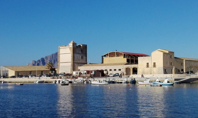 Erice Apartment | Il Pergolato – Panoramic Pergola & Peaceful Retreat near Mount Erice & the sea