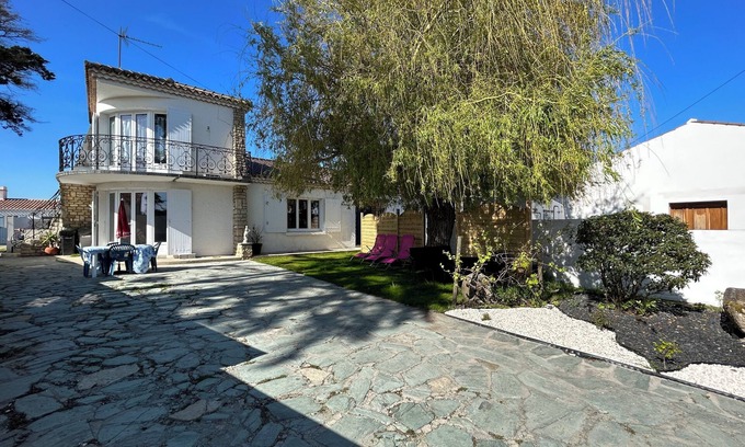 La Gueriniere House | Ile de Noirmoutier, 100m from the beach, Wifi