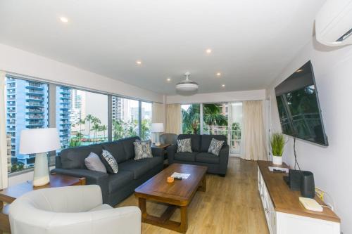 Waikiki Apartment | Ilikai Tower 525 City View 2BR